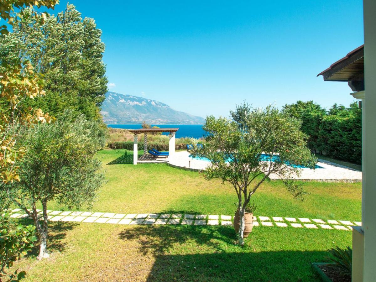 Villa Neptune Livathos  Exteriör bild