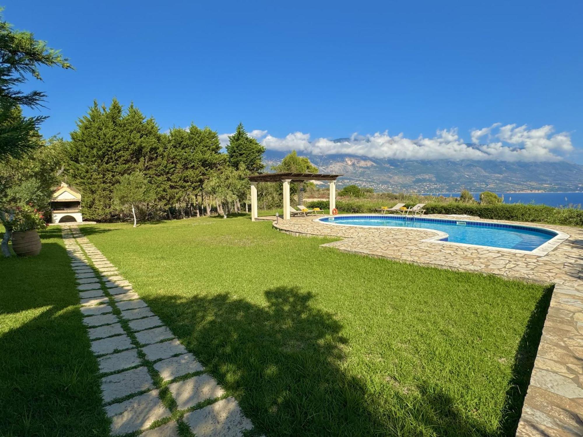 Villa Neptune Livathos  Exteriör bild