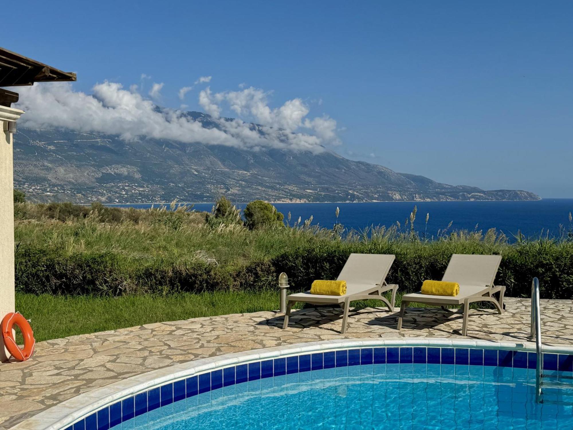Villa Neptune Livathos  Exteriör bild