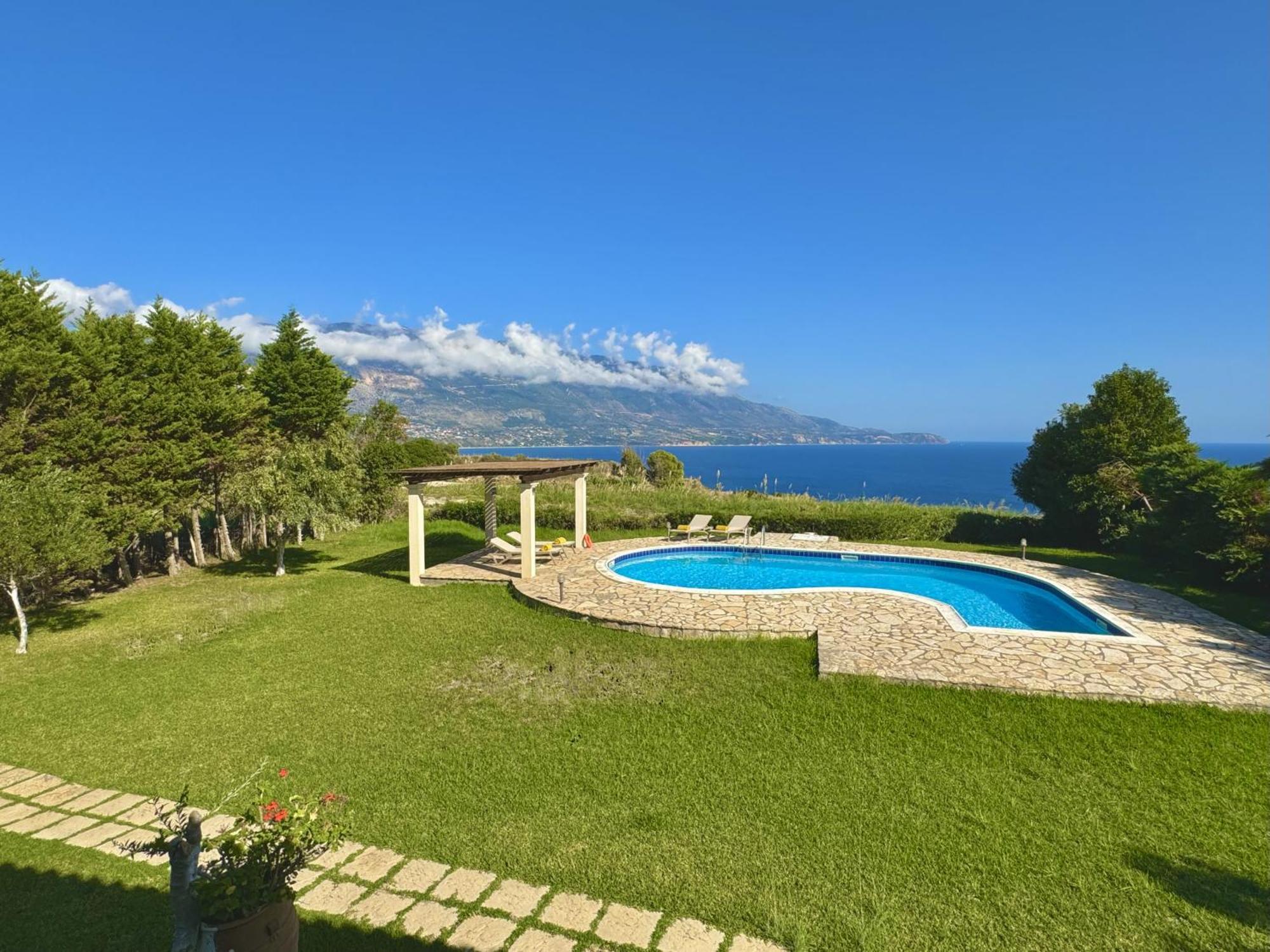 Villa Neptune Livathos  Exteriör bild